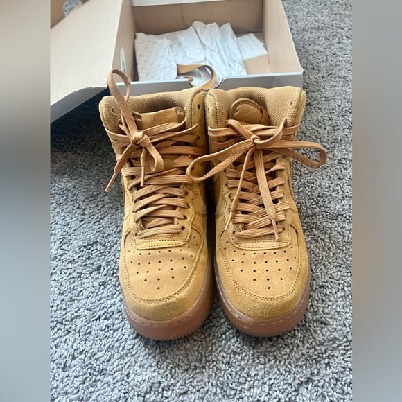 Nike Sneakers - Picture 5 of 8